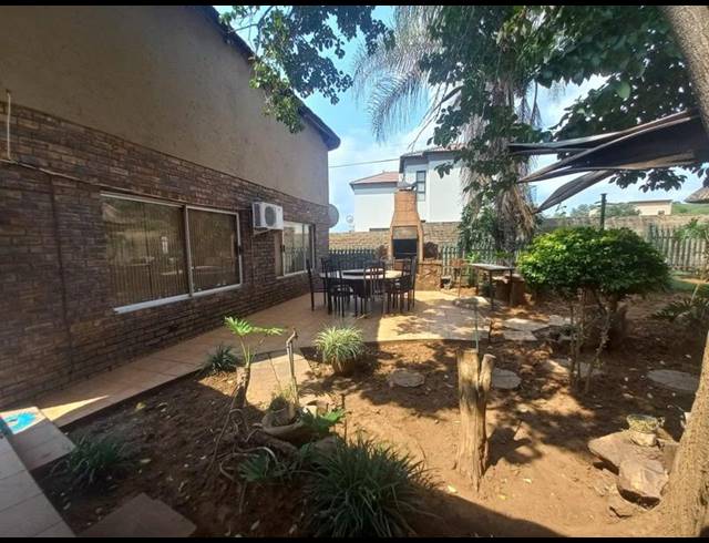 6 BEDROOM HOUSE FOR SALE IN THABAZIMBI